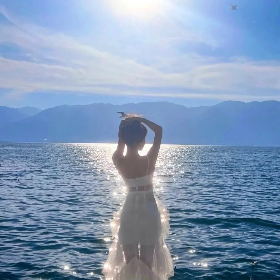 黑伞人海报
